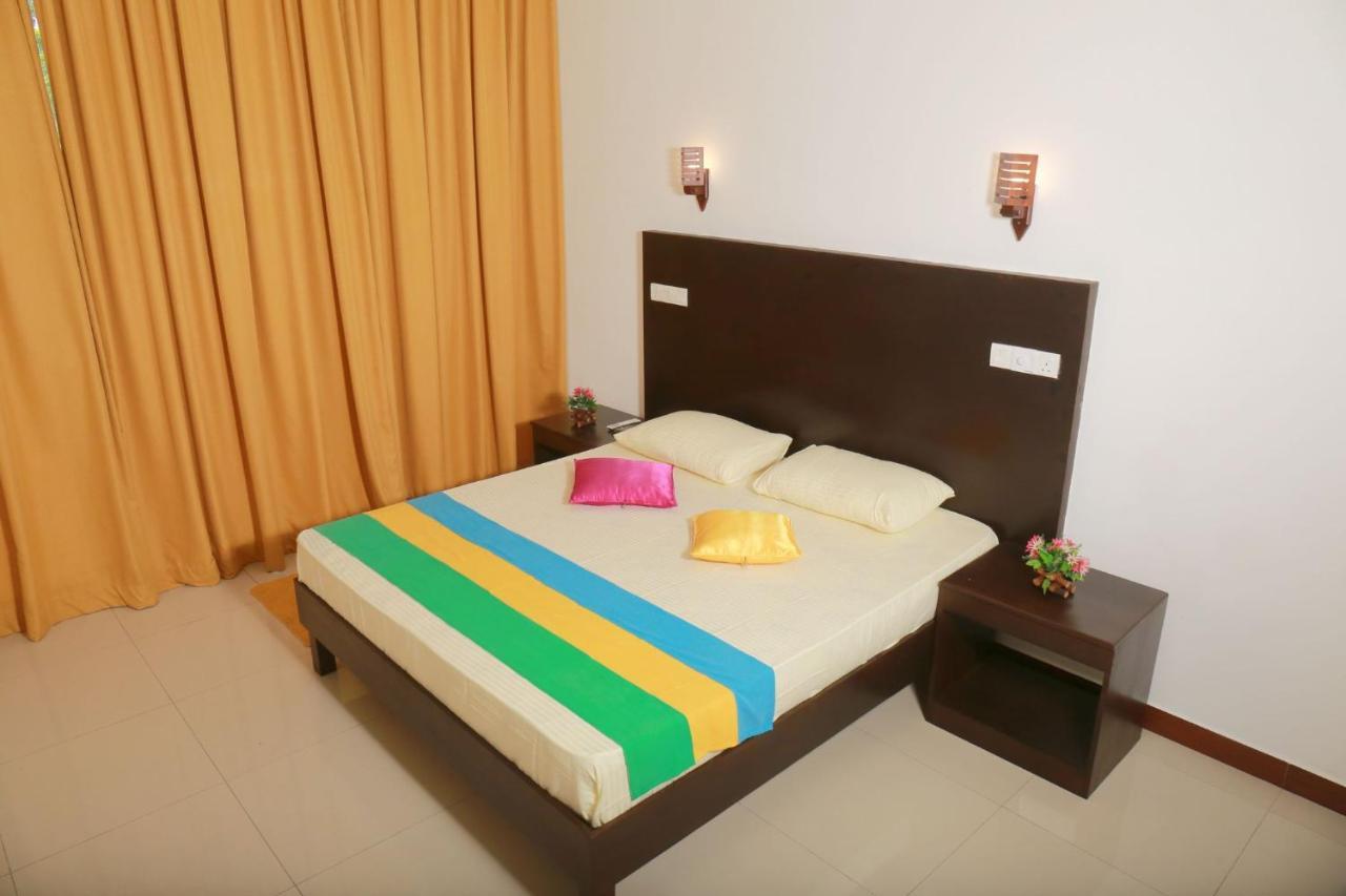 Jayaa Beach Talpe Exterior foto