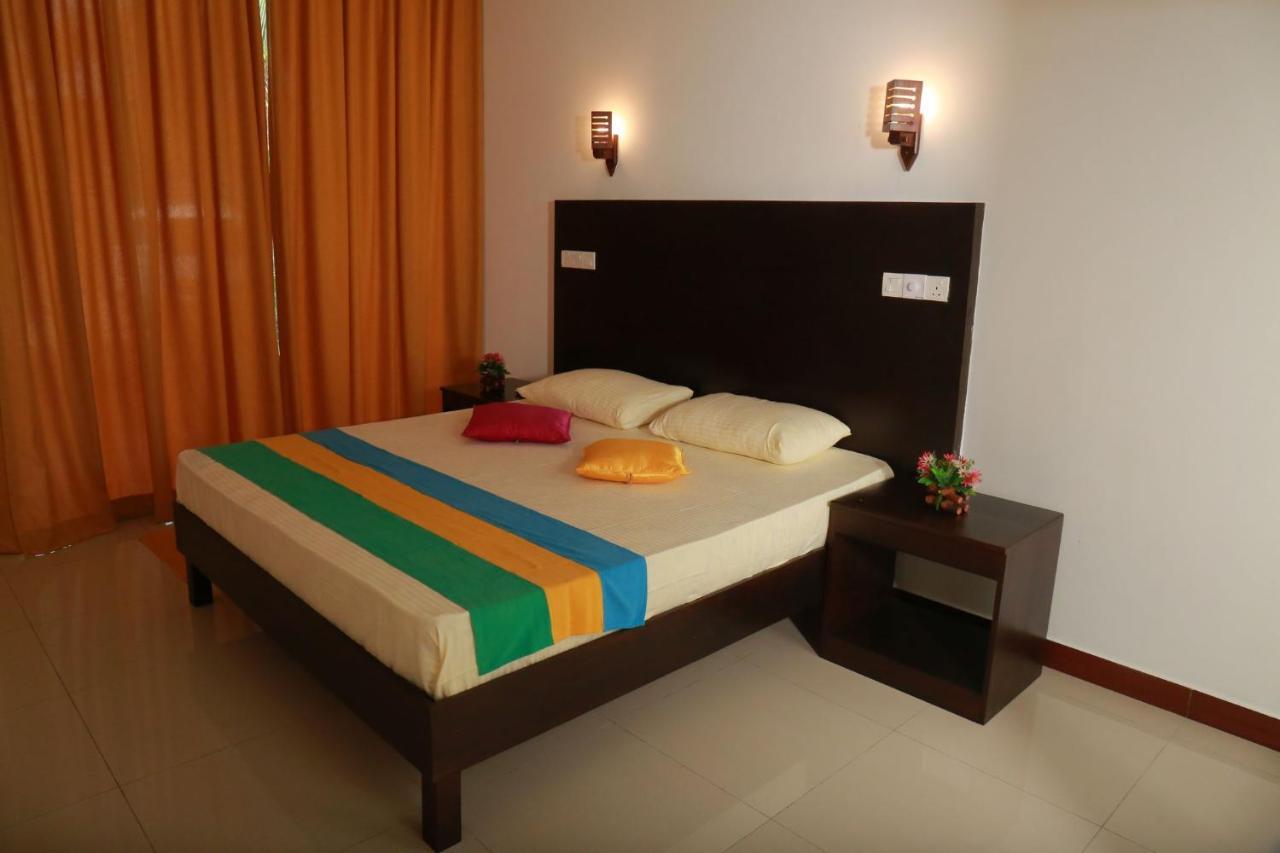 Jayaa Beach Talpe Exterior foto