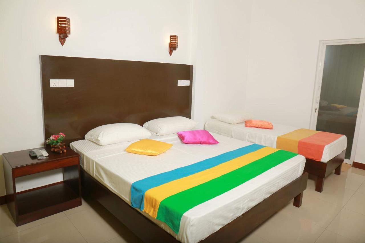 Jayaa Beach Talpe Exterior foto
