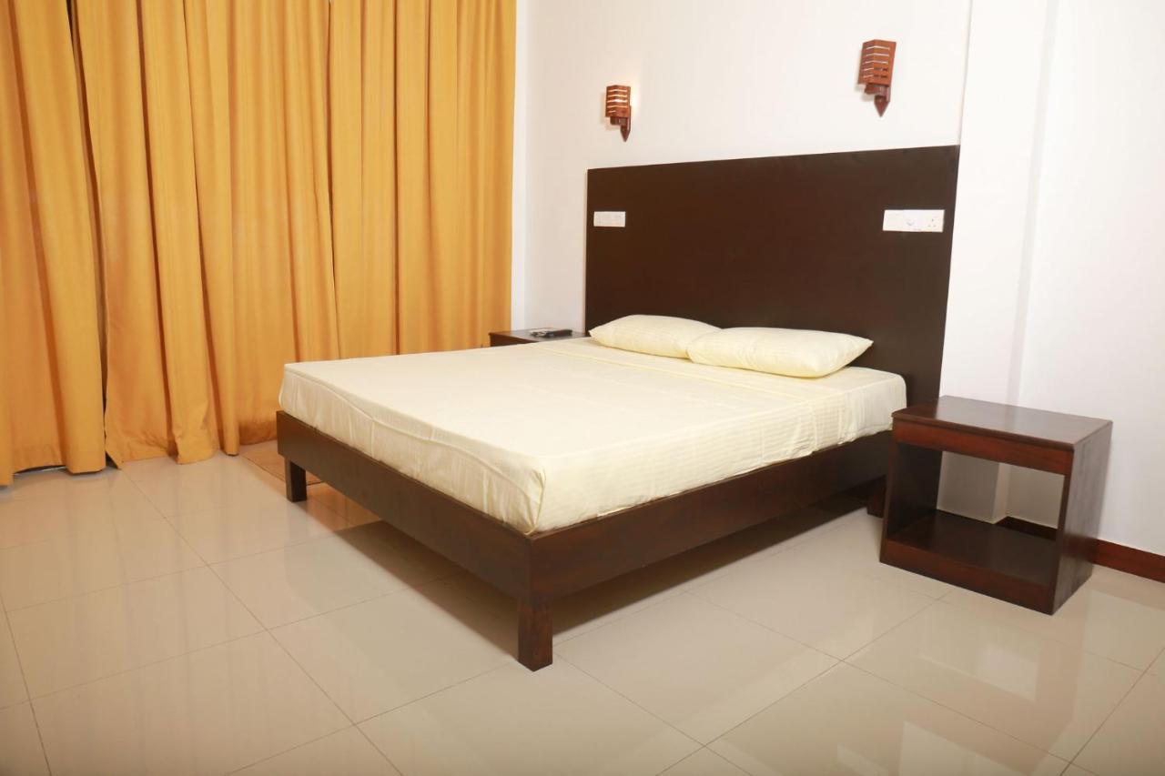 Jayaa Beach Talpe Exterior foto