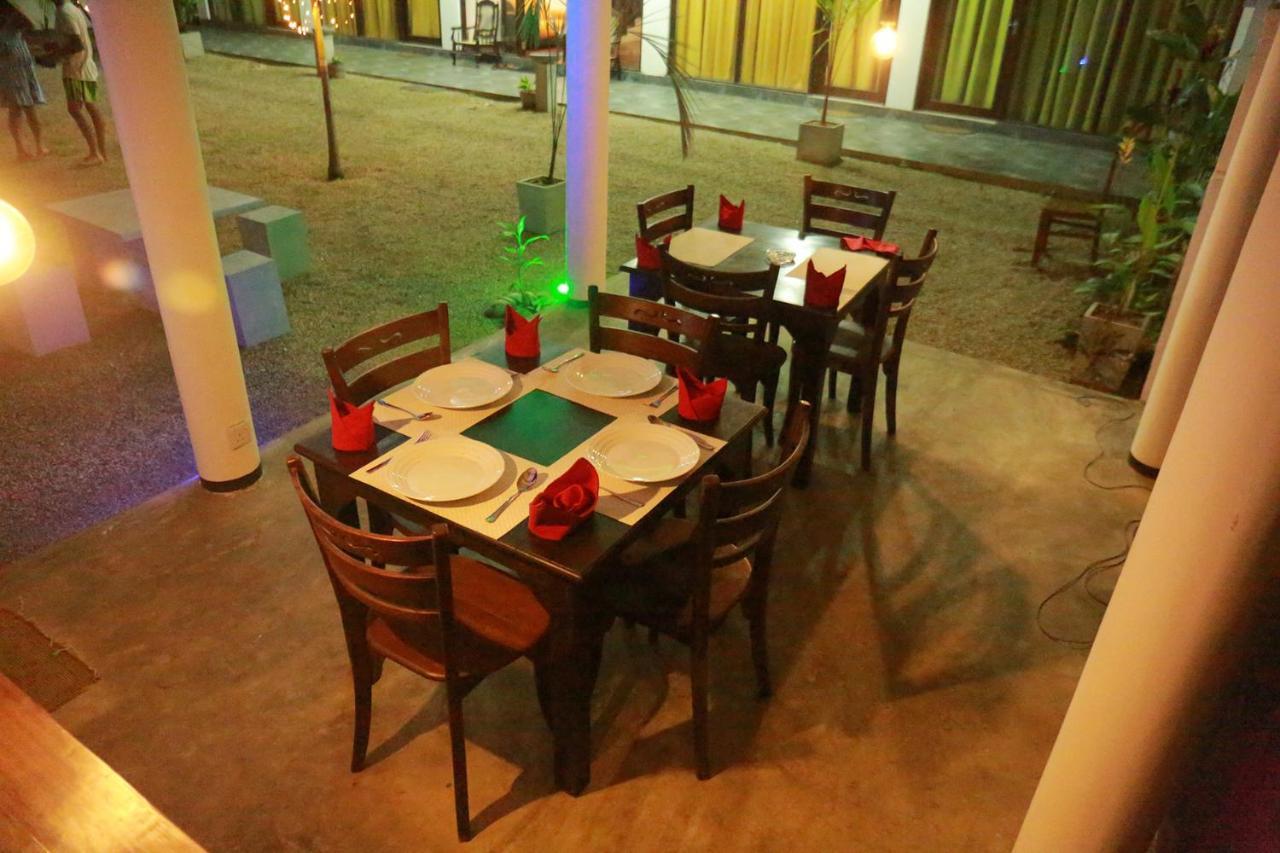 Jayaa Beach Talpe Exterior foto