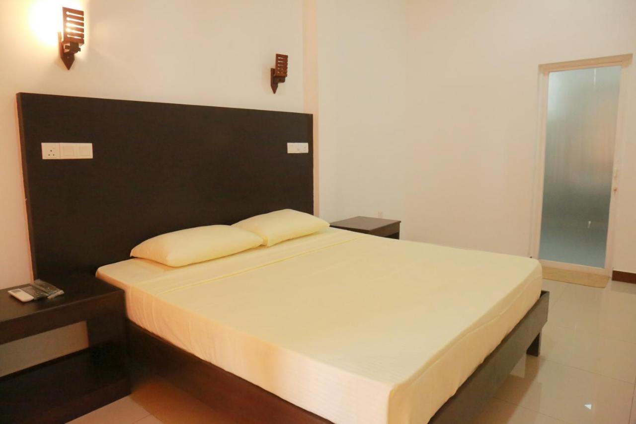 Jayaa Beach Talpe Exterior foto